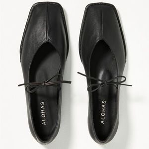 Aloha’s Sway Flat in black